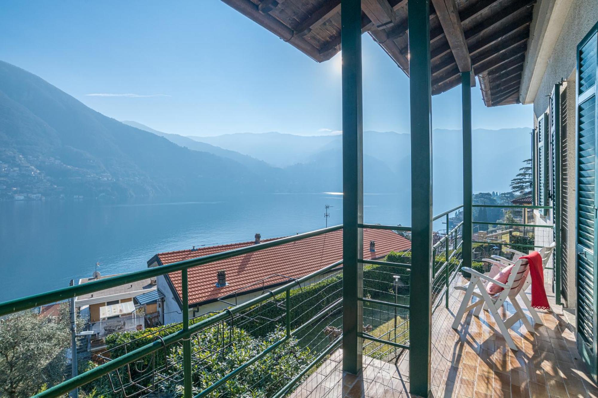 Casa Bambu - splendida vista lago e posto auto Laglio Exterior foto